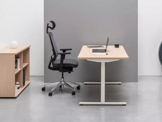 desk photo 1